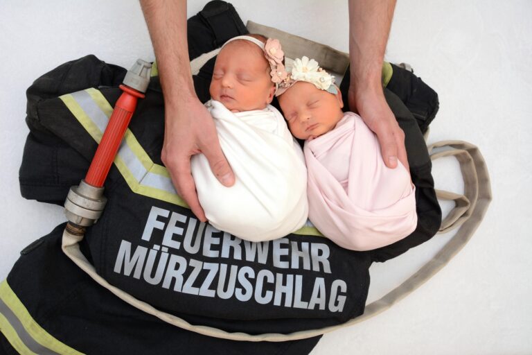 Mehr über den Artikel erfahren Mona & Theresa